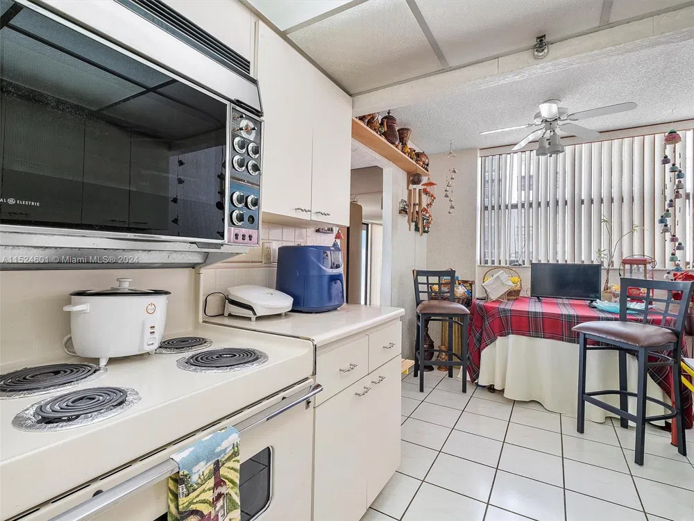 290 174th St #1809 Sunny Isles Beach, FL 33160