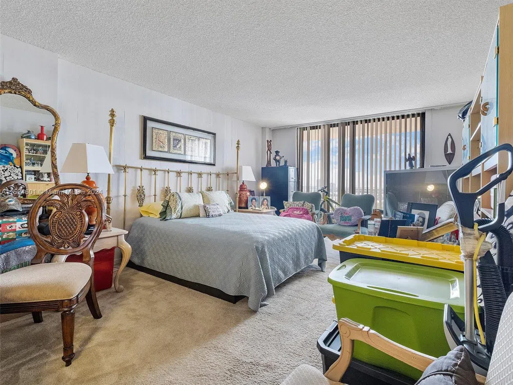 290 174th St #1809 Sunny Isles Beach, FL 33160