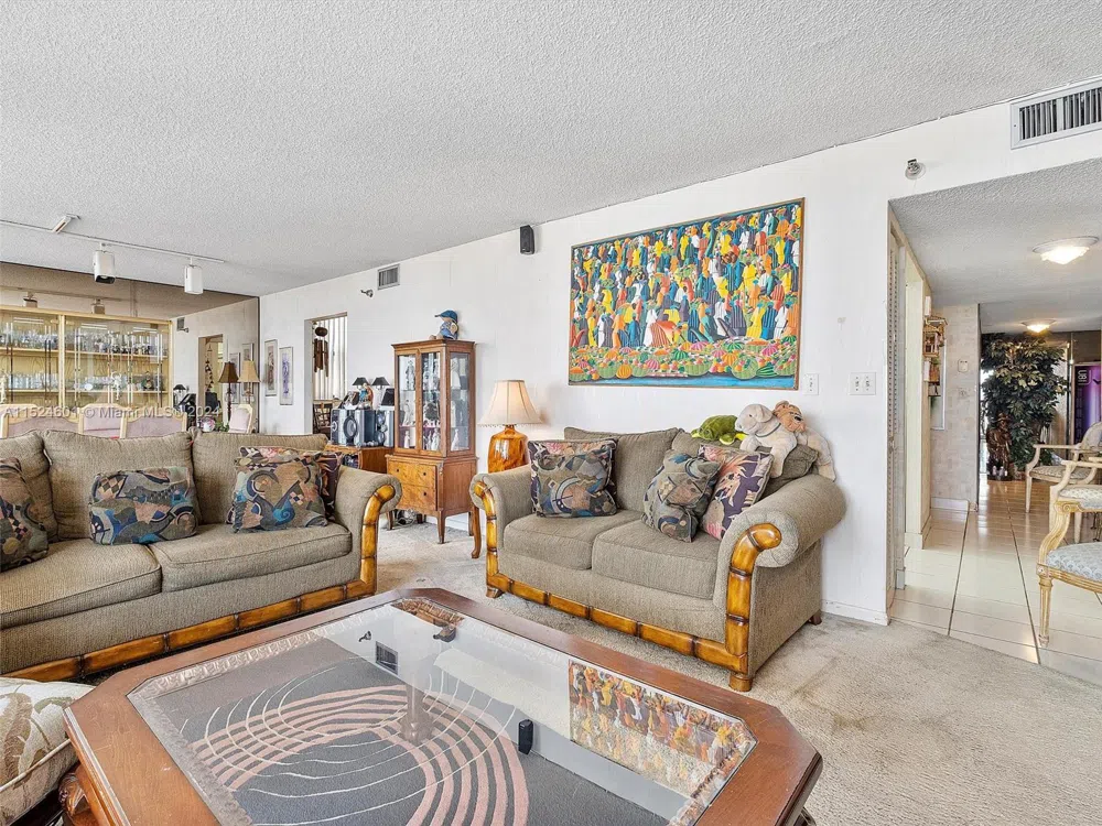 290 174th St #1809 Sunny Isles Beach, FL 33160