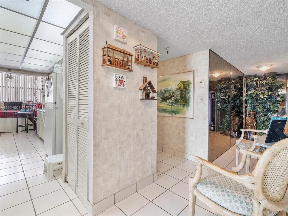 290 174th St #1809 Sunny Isles Beach, FL 33160