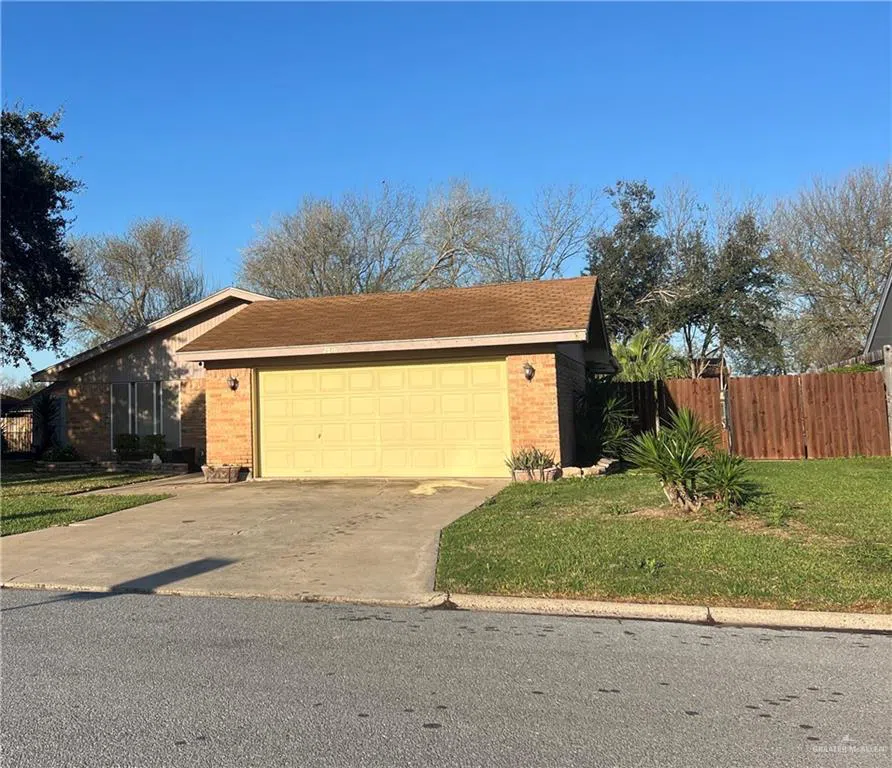 2816 Gardenia Circle McAllen, TX 78501