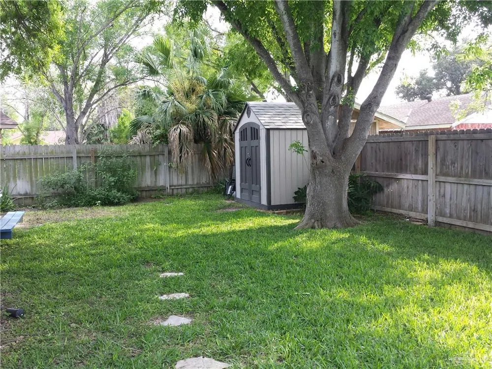 2816 Gardenia Circle McAllen, TX 78501