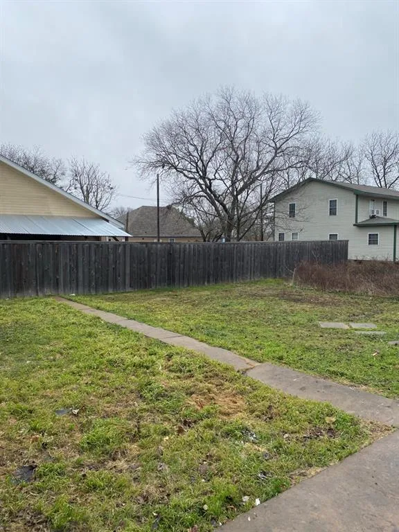 663 Tolson Avenue Van Alstyne, TX 75495