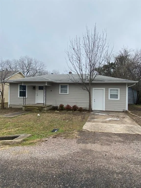 663 Tolson Avenue Van Alstyne, TX 75495