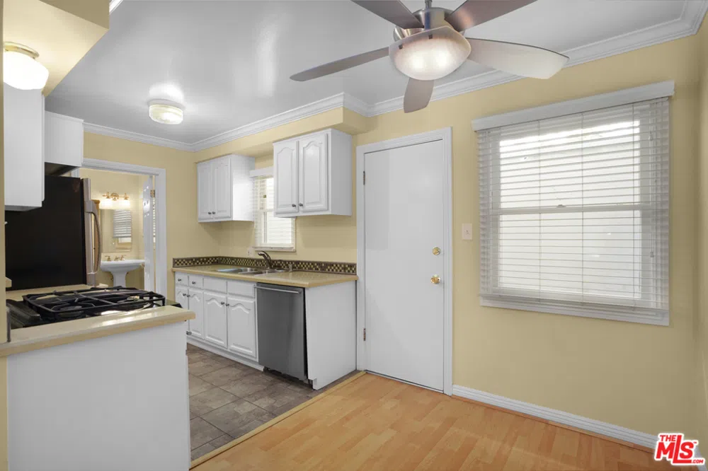 2820 ARIZONA AVENUE #3 Santa Monica, CA 90404