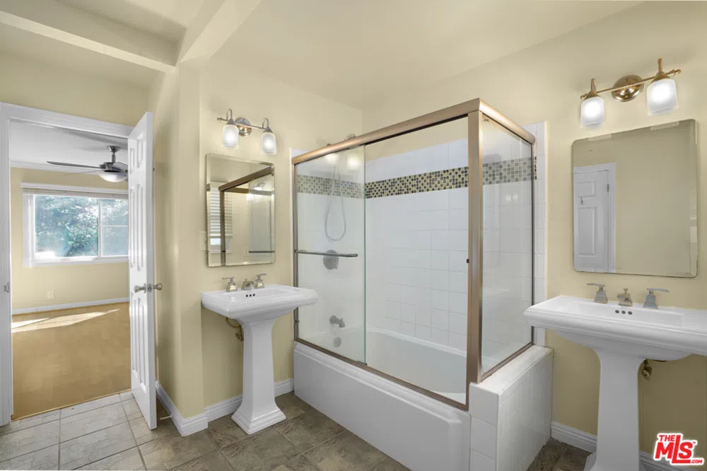 2820 ARIZONA AVENUE #3 Santa Monica, CA 90404