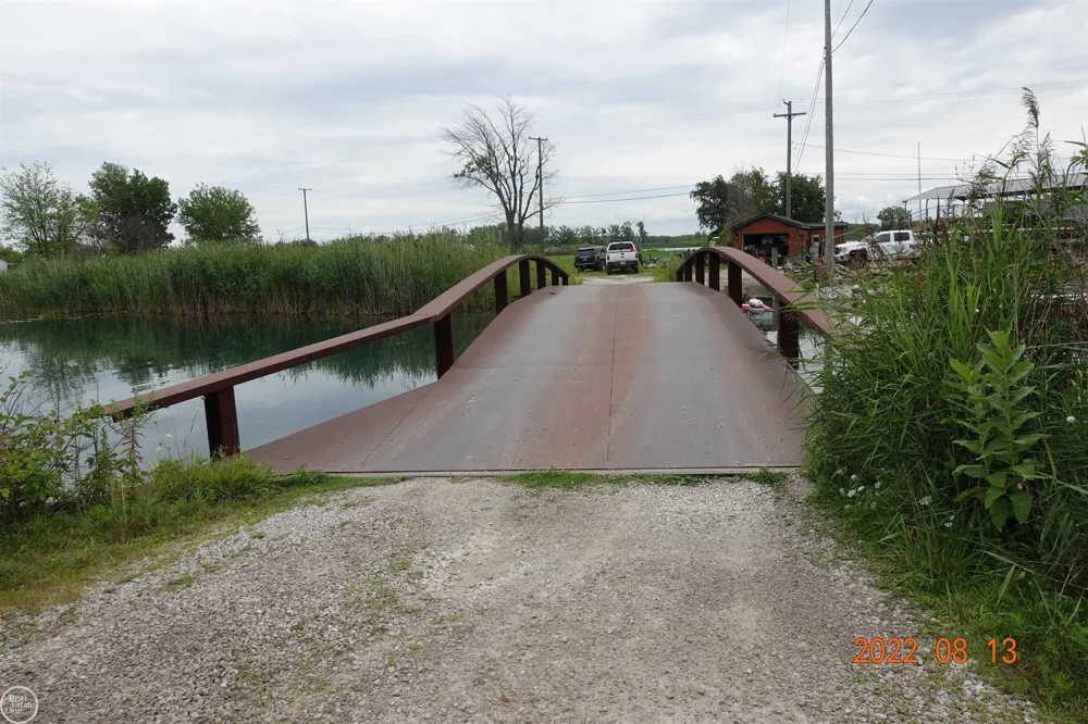 9450 S CHANNEL Clay Township, MI 48028