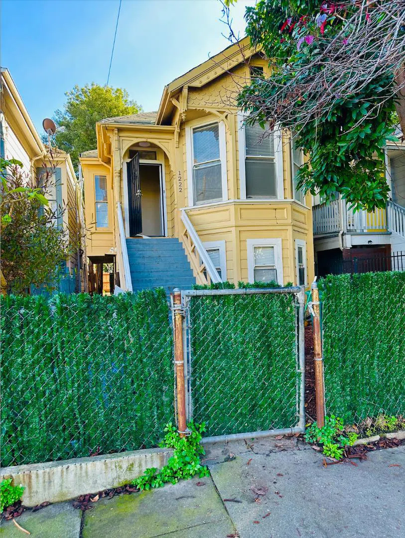1222 Campbell Street #AB Oakland, CA 94607