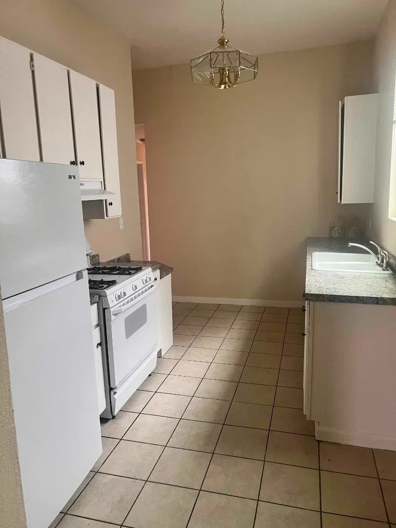 1222 Campbell Street #AB Oakland, CA 94607
