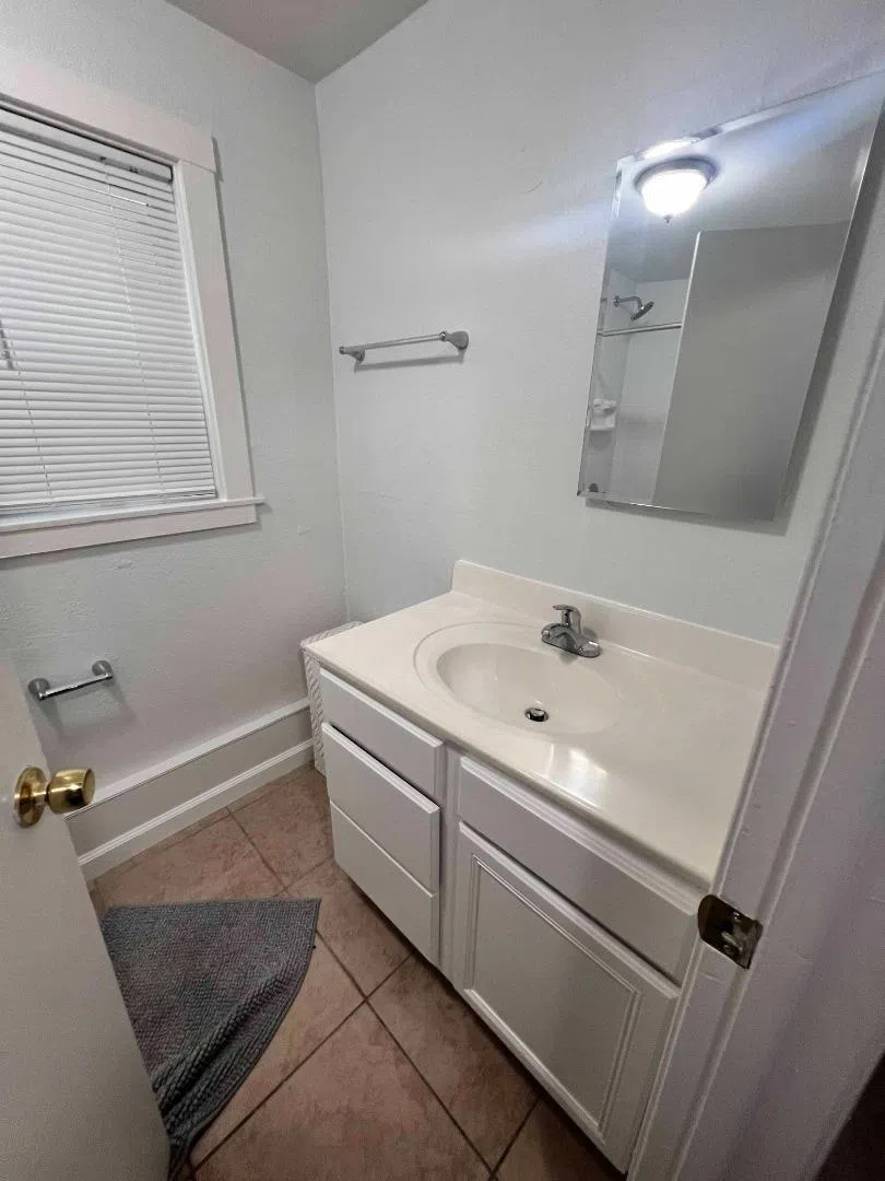 1222 Campbell Street #AB Oakland, CA 94607