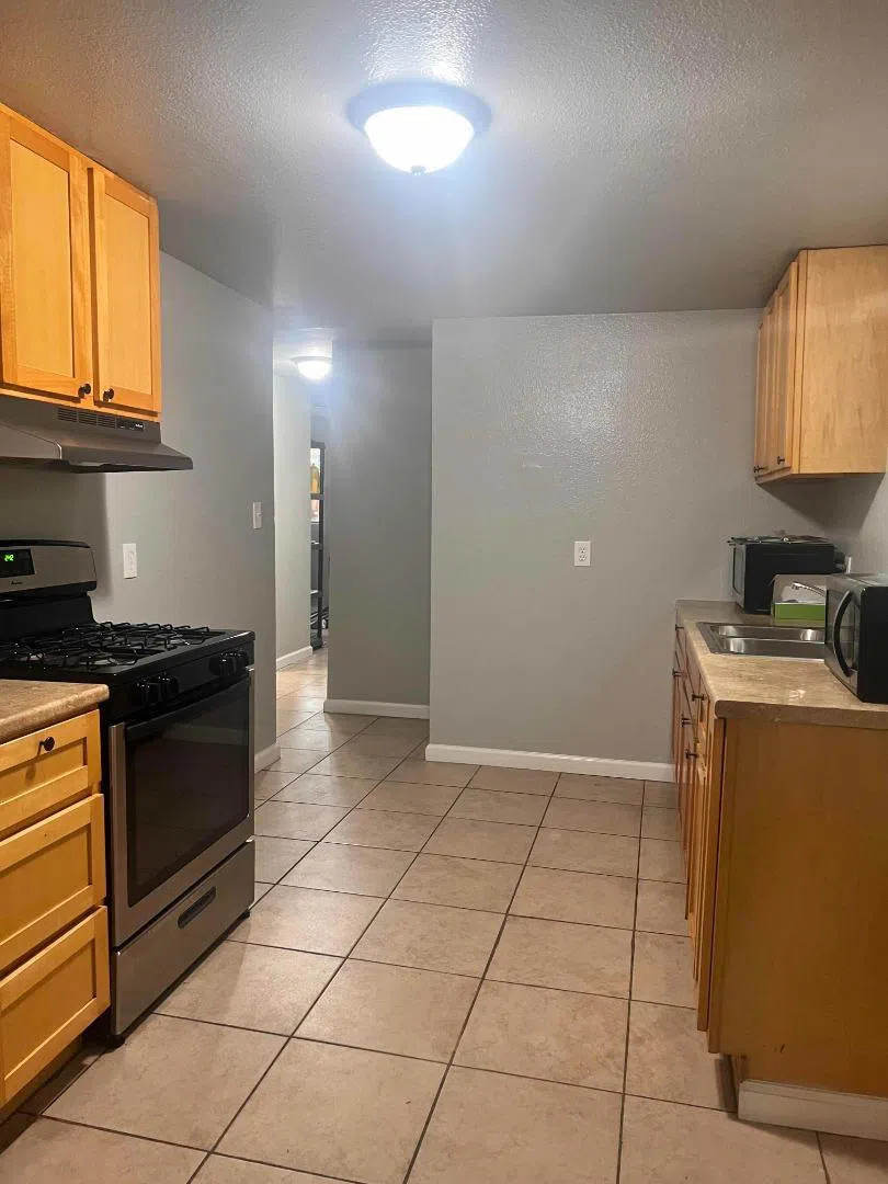 1222 Campbell Street #AB Oakland, CA 94607