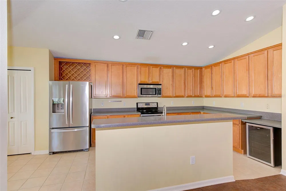 422 DOWN PINE DRIVE Seffner, FL 33584