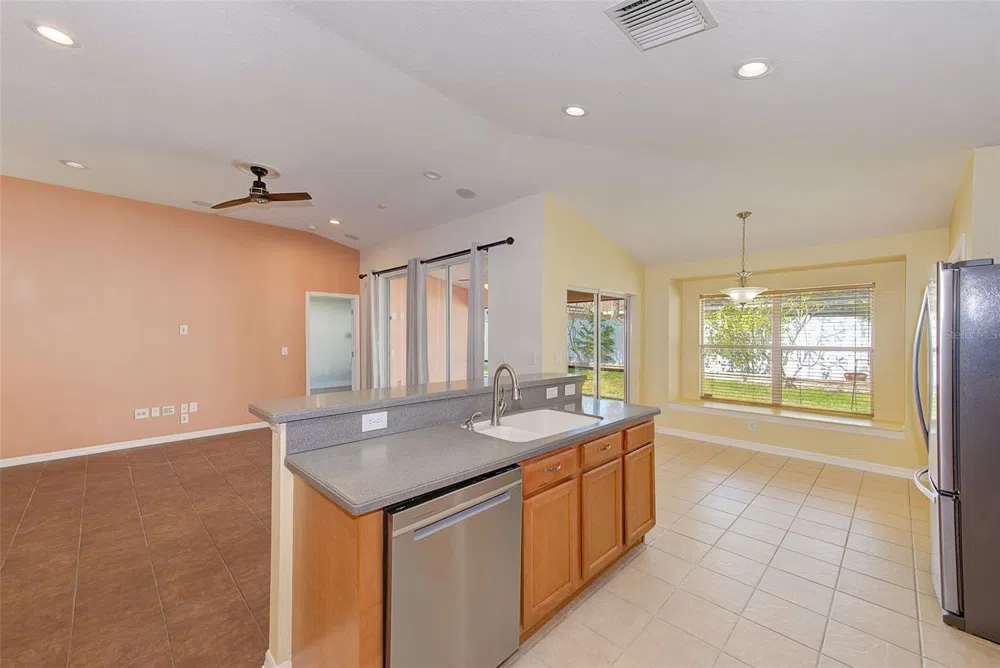 422 DOWN PINE DRIVE Seffner, FL 33584