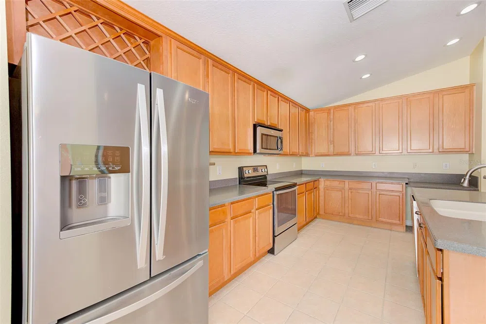 422 DOWN PINE DRIVE Seffner, FL 33584