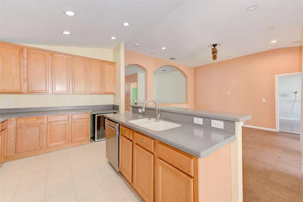 422 DOWN PINE DRIVE Seffner, FL 33584