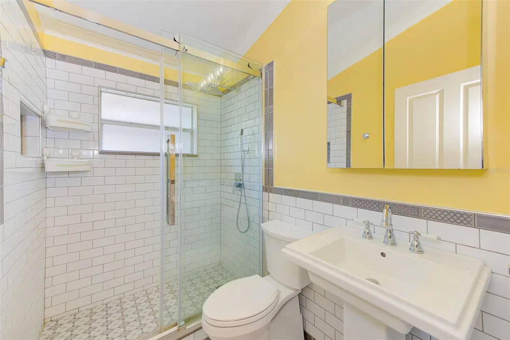 422 DOWN PINE DRIVE Seffner, FL 33584