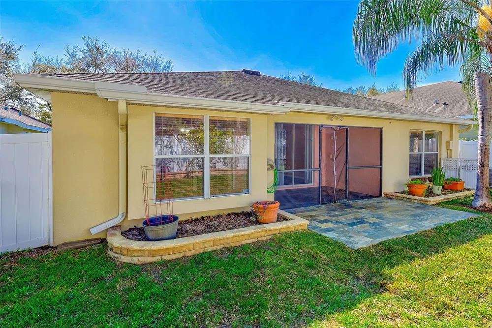422 DOWN PINE DRIVE Seffner, FL 33584