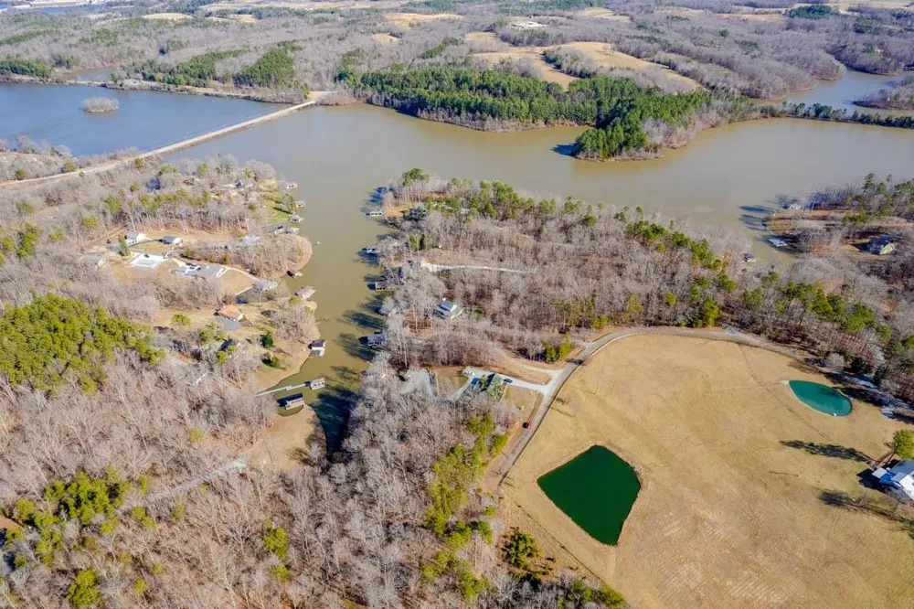 19 Whitetail Lane Leasburg, NC 27291