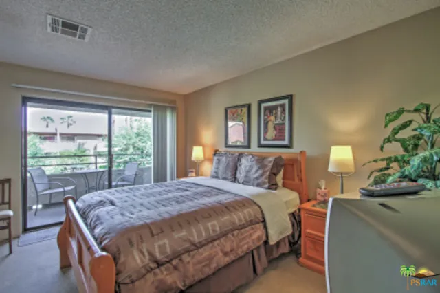 470 Calle Encilia #B4 Palm Springs, CA 92262