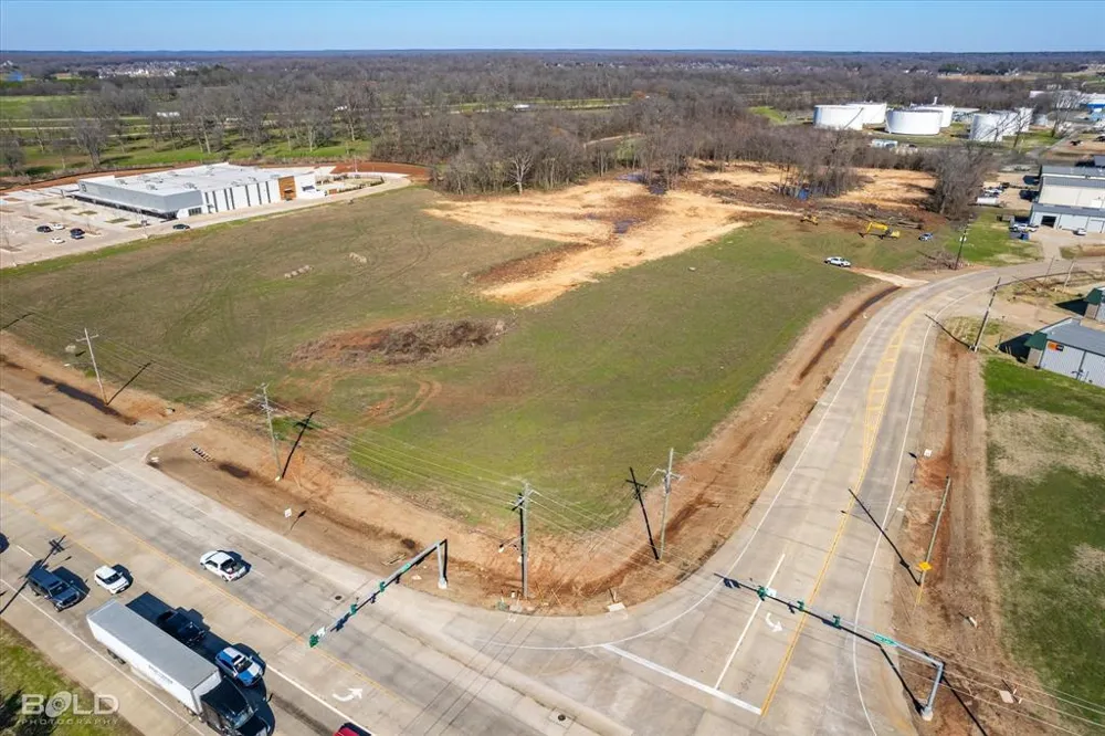 1756 Swan Lake Road Bossier City, LA 71111