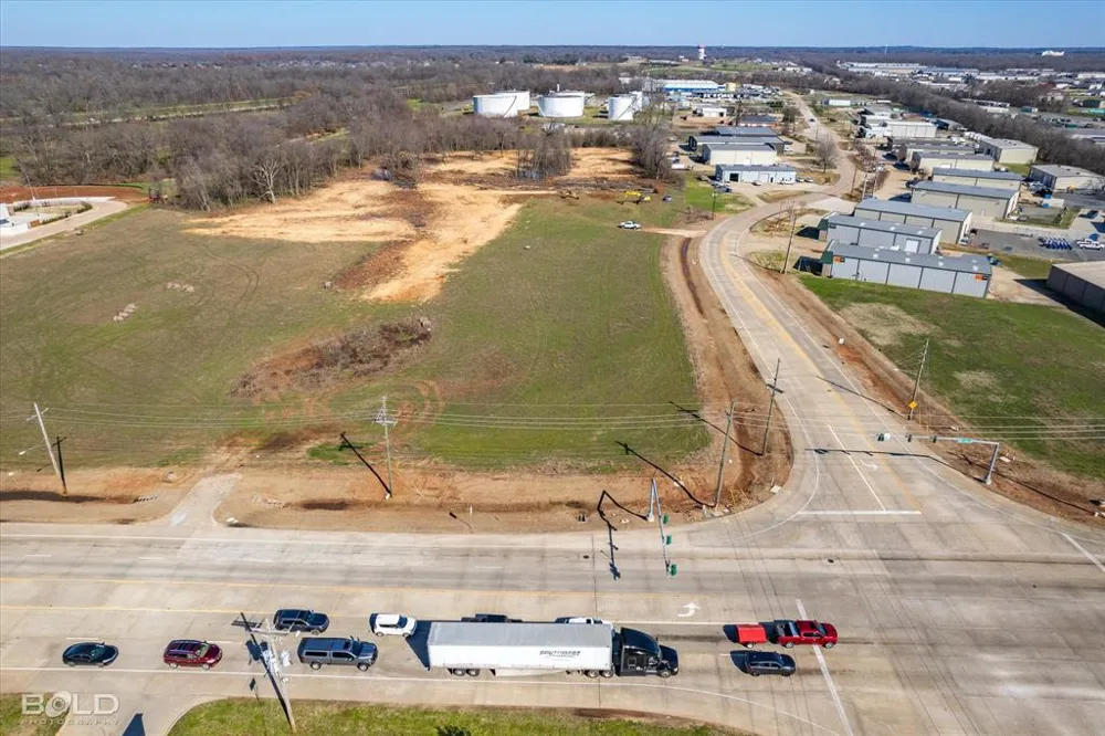 1756 Swan Lake Road Bossier City, LA 71111