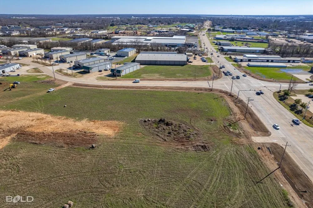 1756 Swan Lake Road Bossier City, LA 71111