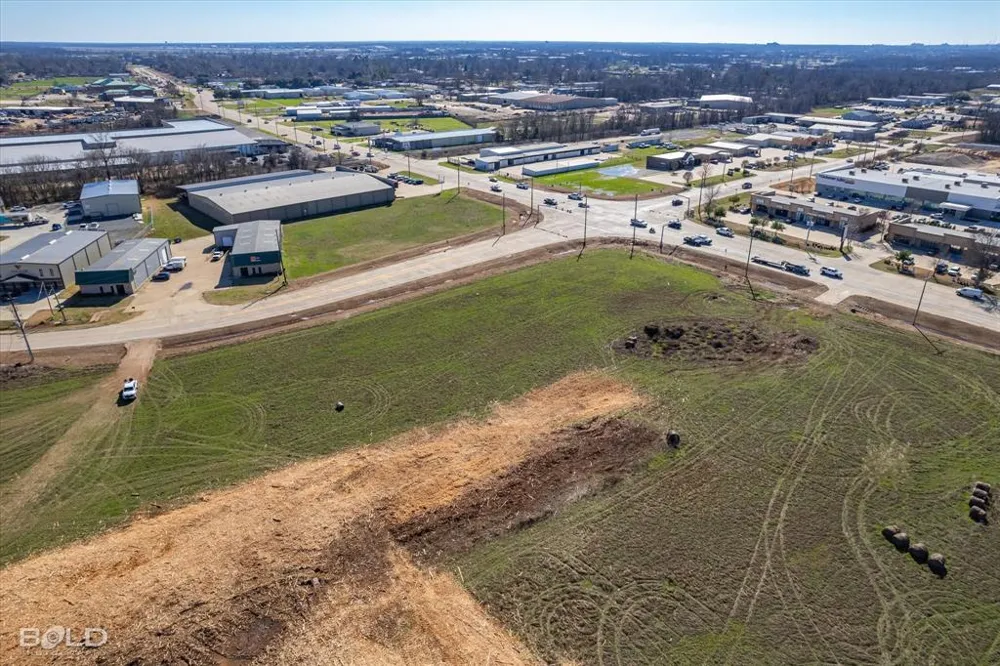 1756 Swan Lake Road Bossier City, LA 71111