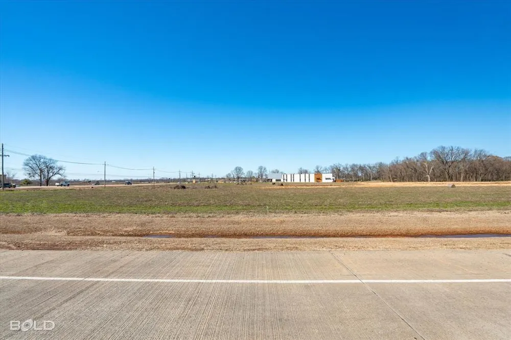 1756 Swan Lake Road Bossier City, LA 71111
