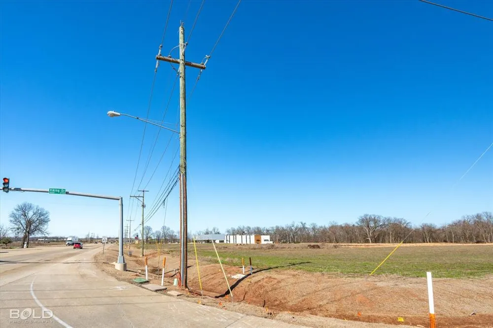 1756 Swan Lake Road Bossier City, LA 71111