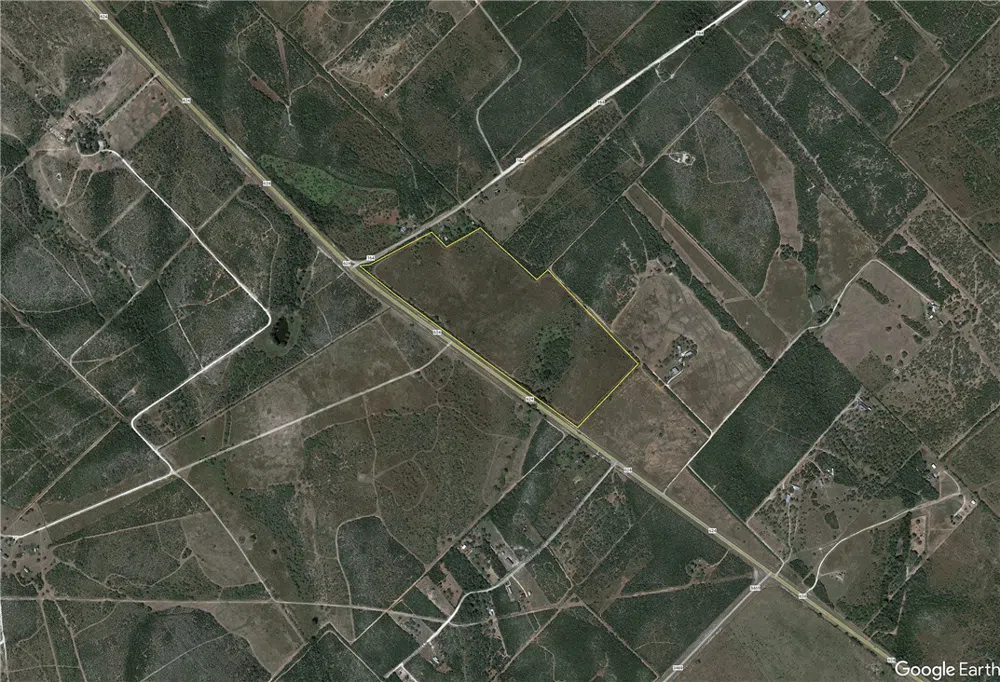 124 County Road 164 George West, TX 78022