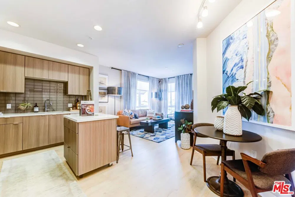 7290 Edinger Avenue #1053 Huntington Beach, CA 92647