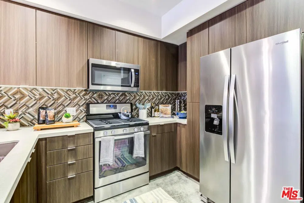 7290 Edinger Avenue #1053 Huntington Beach, CA 92647