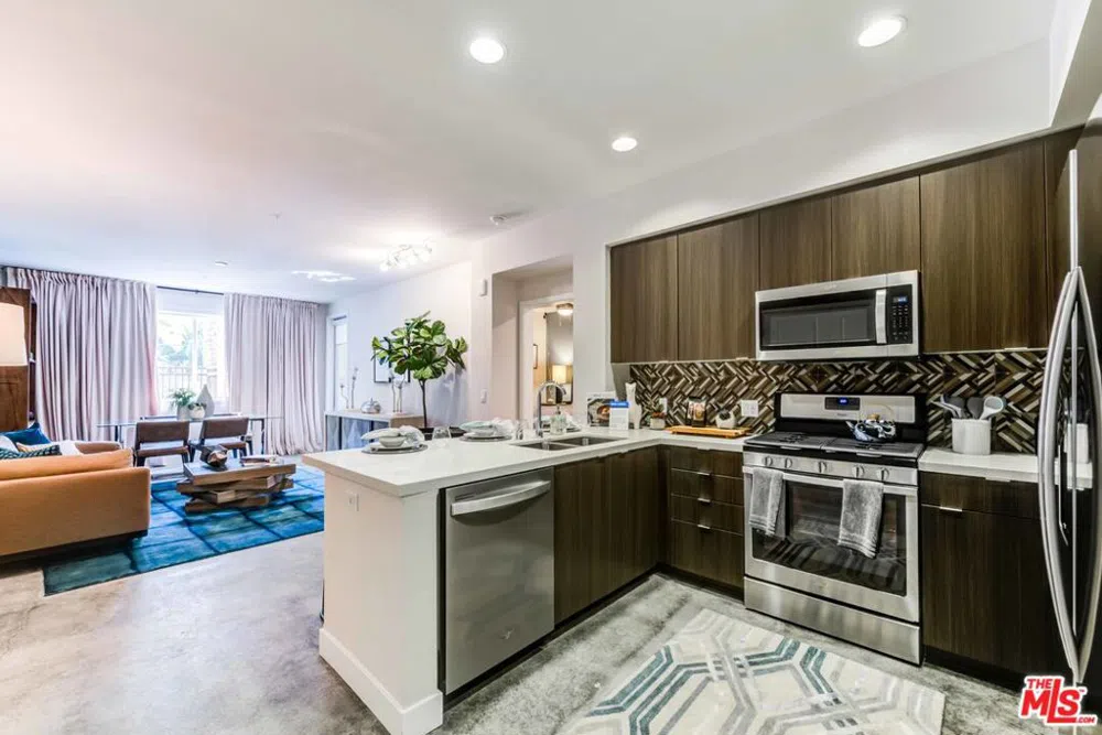 7290 Edinger Avenue #1053 Huntington Beach, CA 92647