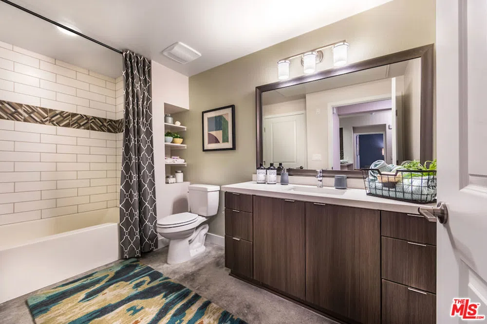 7290 Edinger Avenue #1053 Huntington Beach, CA 92647