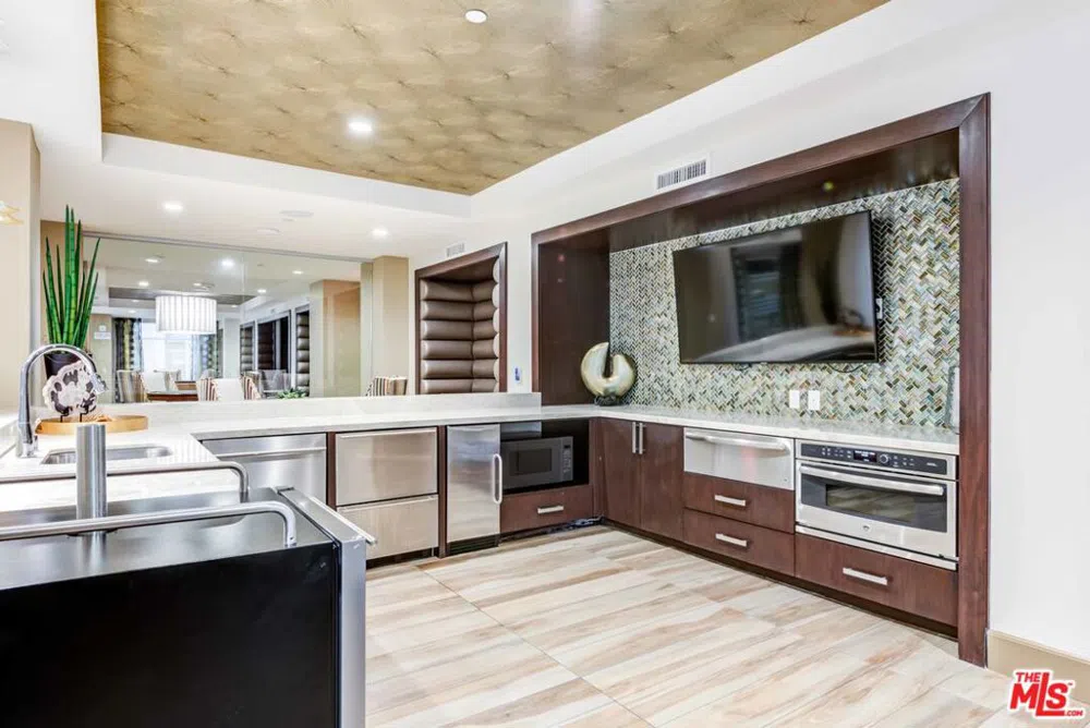 7290 Edinger Avenue #1053 Huntington Beach, CA 92647