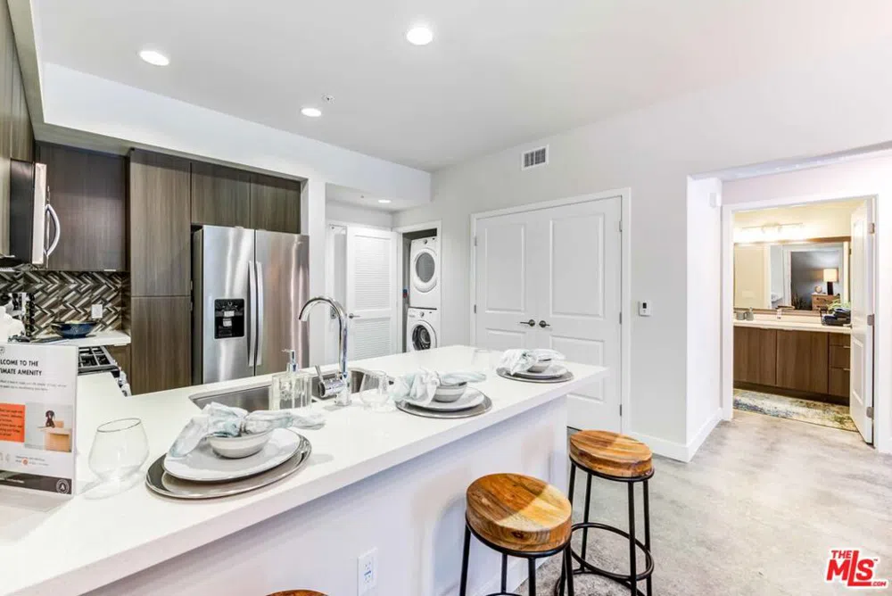 7290 Edinger Avenue #1053 Huntington Beach, CA 92647