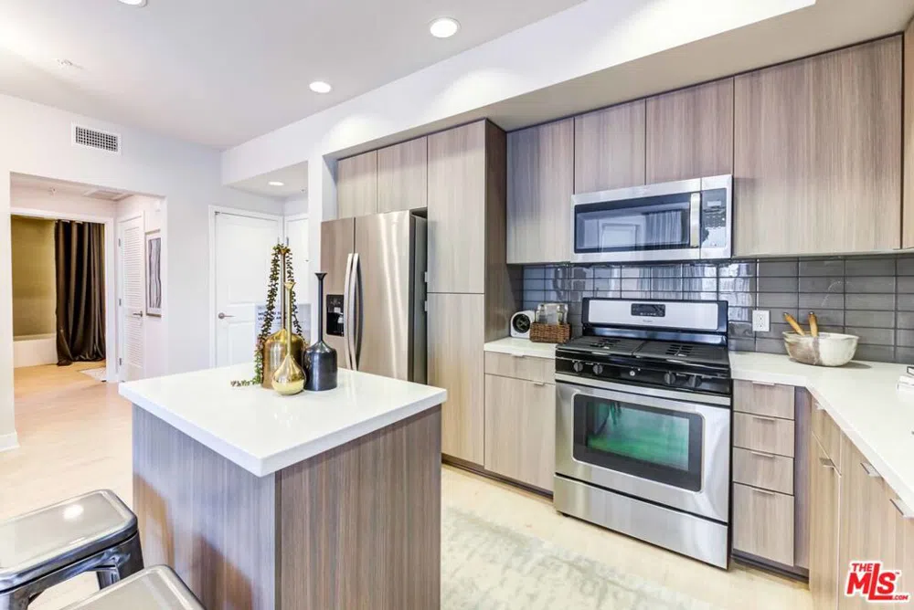 7290 Edinger Avenue #1053 Huntington Beach, CA 92647
