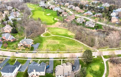 125 Woodfield Parkway