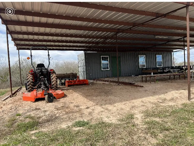101 EL Toro RD Spur 12 San Diego, TX 78332