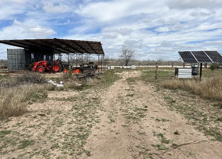 101 EL Toro RD Spur 12 San Diego, TX 78332
