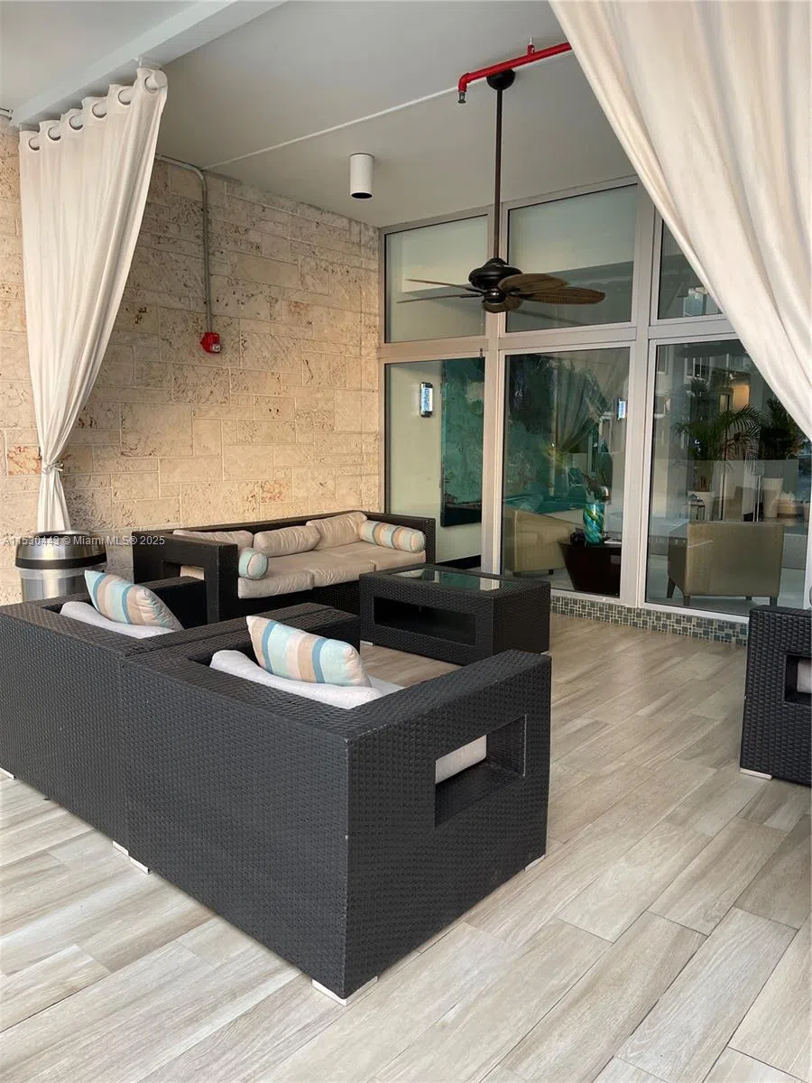 1200 West Ave #202 Miami Beach, FL 33139