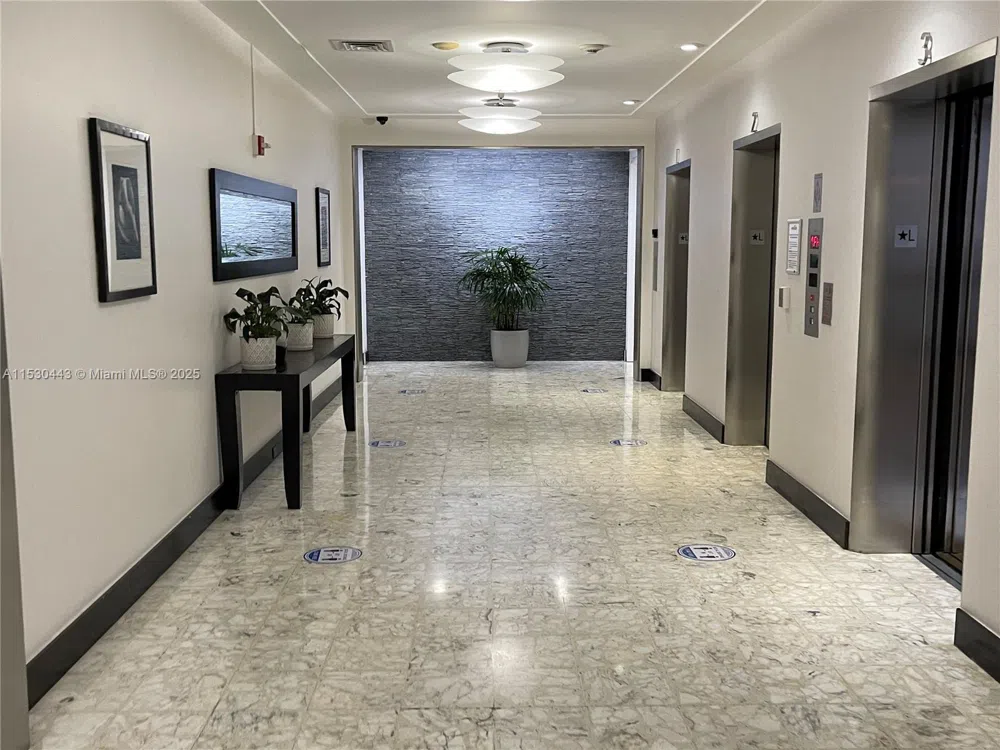 1200 West Ave #202 Miami Beach, FL 33139