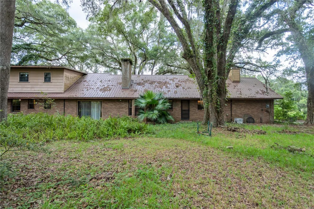 18001 SE HAWTHORNE ROAD Hawthorne, FL 32640