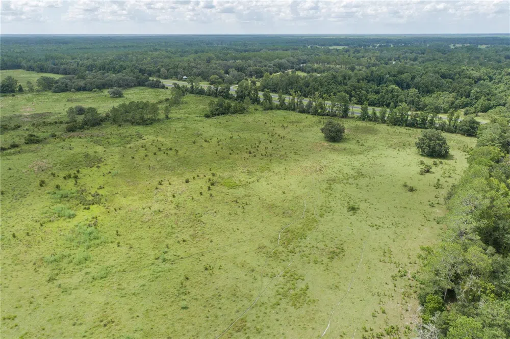 18001 SE HAWTHORNE ROAD Hawthorne, FL 32640