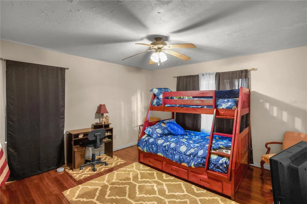 18001 SE HAWTHORNE ROAD Hawthorne, FL 32640