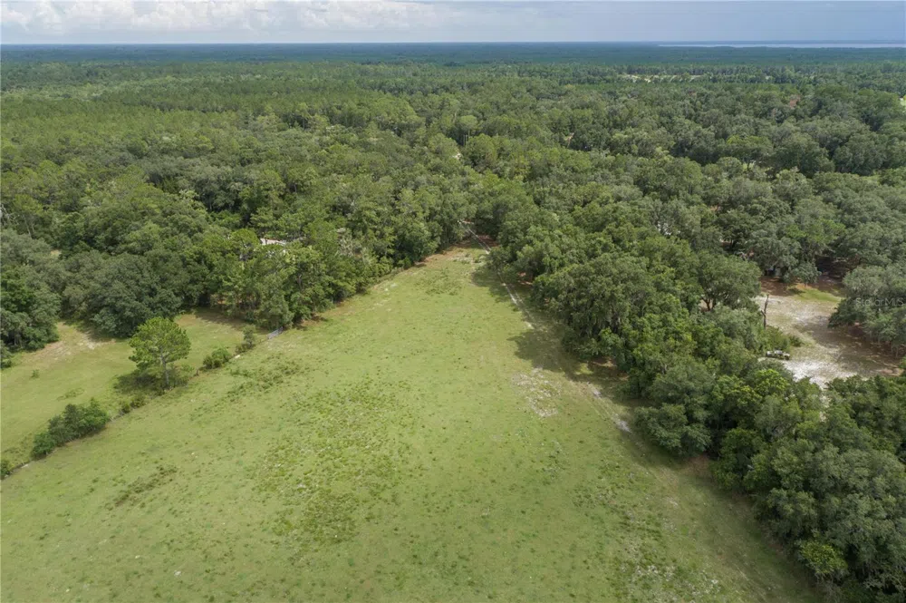 18001 SE HAWTHORNE ROAD Hawthorne, FL 32640