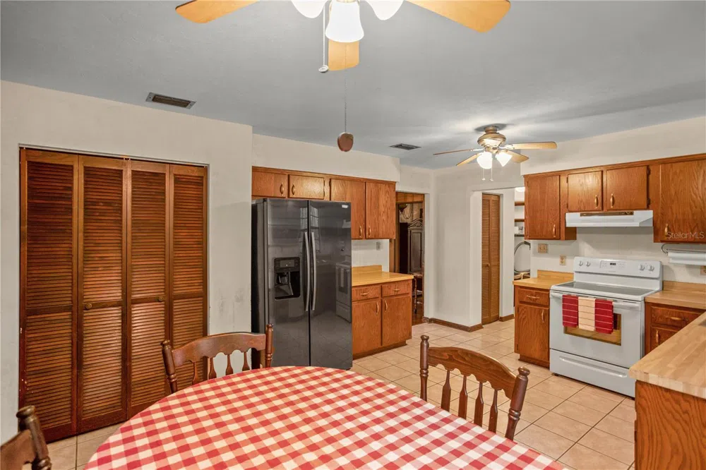 18001 SE HAWTHORNE ROAD Hawthorne, FL 32640