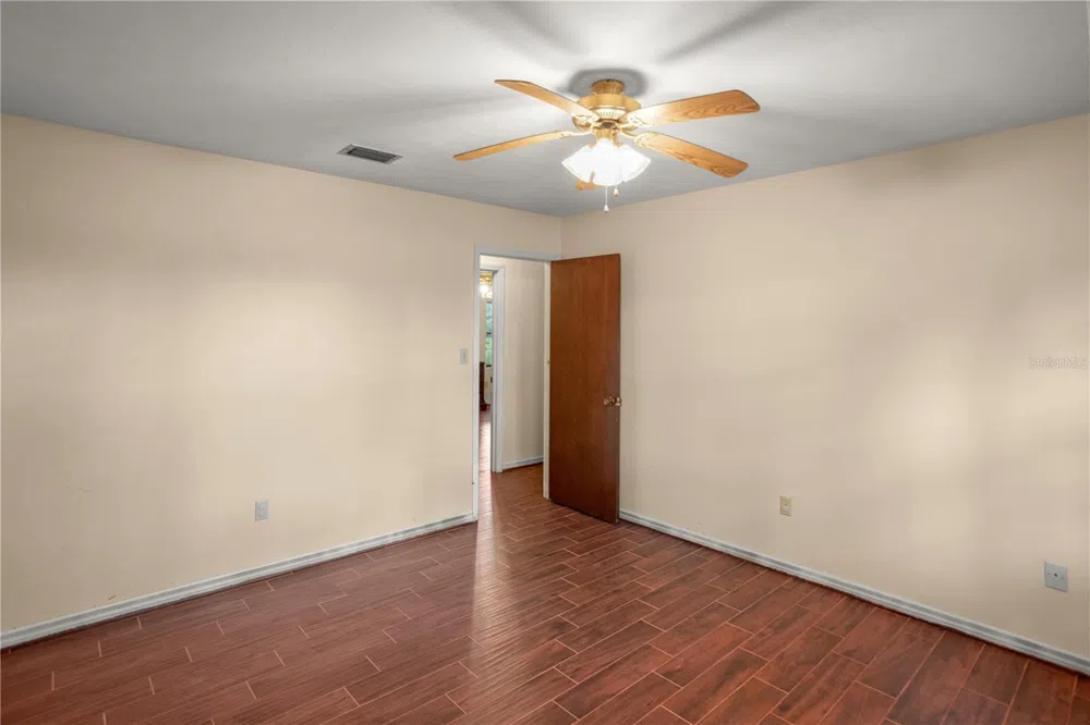 18001 SE HAWTHORNE ROAD Hawthorne, FL 32640