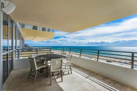 101 Ocean Dr #907