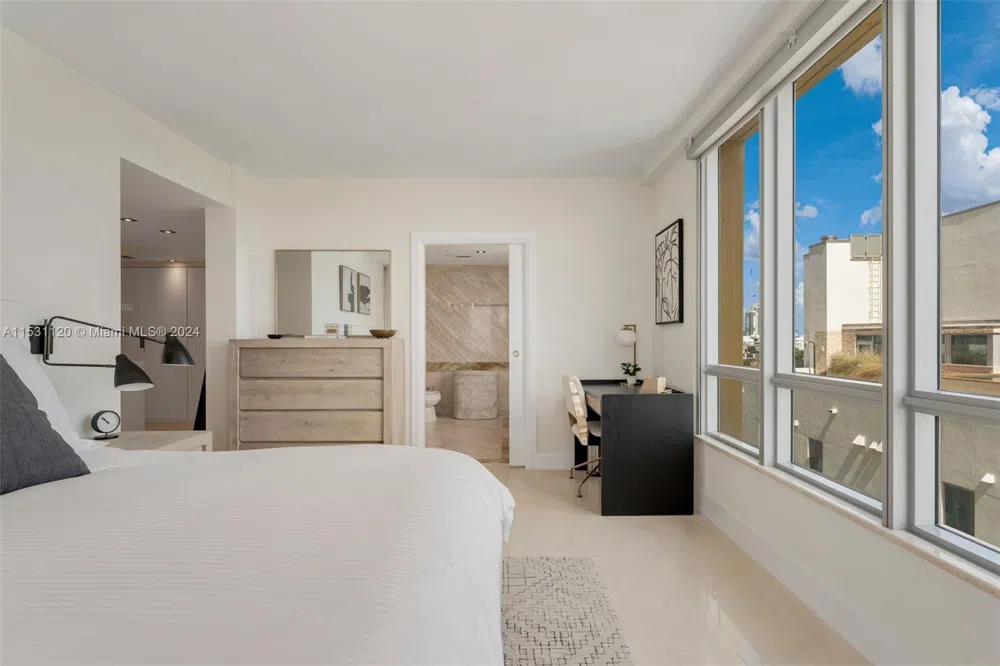 101 Ocean Dr #907 Miami Beach, FL 33139